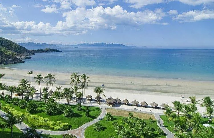 Second home ven biển không chỉ mang giá trị sở hữu, mà còn là cơ hội để chủ nhân sống gần gũi hơn với thiên nhiên, tận hưởng bầu không khí trong lành mỗi ngày.